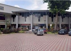 Elias Mall (D18), Retail #593488421